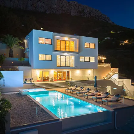 Tennis, Cinema & Casino - Villa Rivendell Excelsior Villa