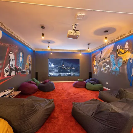 Tennis, Cinema & Casino - Villa Rivendell Excelsior Willa