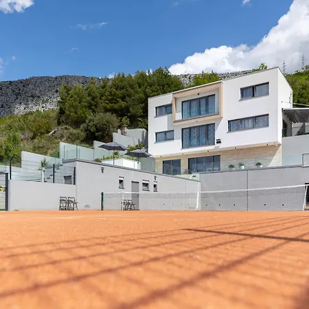 Tennis, Cinema & Casino - Villa Rivendell Excelsior *