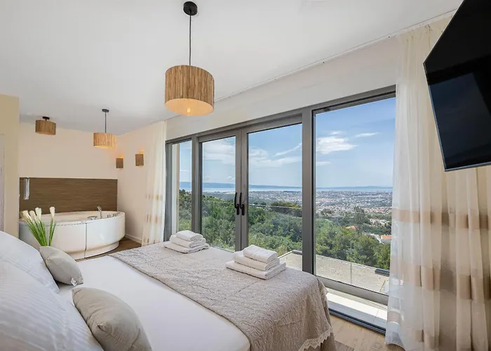 Villa Rivendell Excelsior - Casino, Cinema, Tennis *