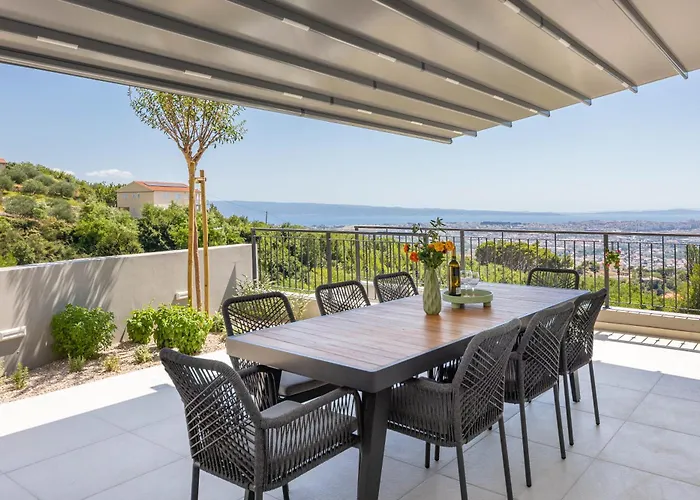 Rivendell Excelsior - Casino, Cinema, Tennis Villa *