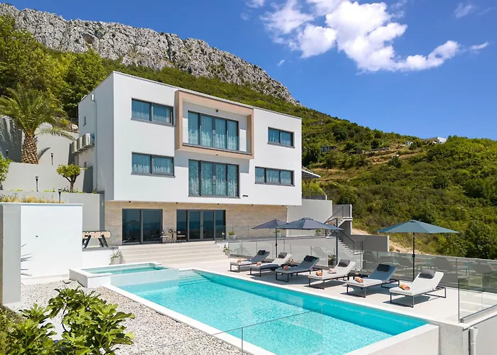 Rivendell Excelsior - Casino, Cinema, Tennis *