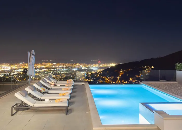 Rivendell Excelsior - Casino, Cinema, Tennis * Solin