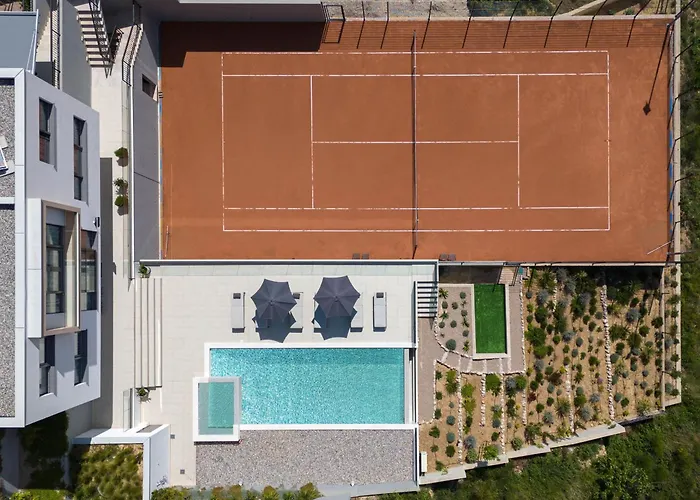 Rivendell Excelsior - Casino, Cinema, Tennis Villa