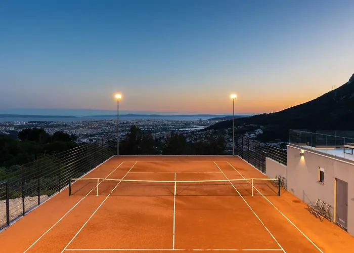 Rivendell Excelsior - Casino, Cinema, Tennis Villa *