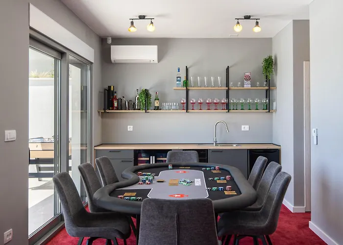 Rivendell Excelsior - Casino, Cinema, Tennis * Solin